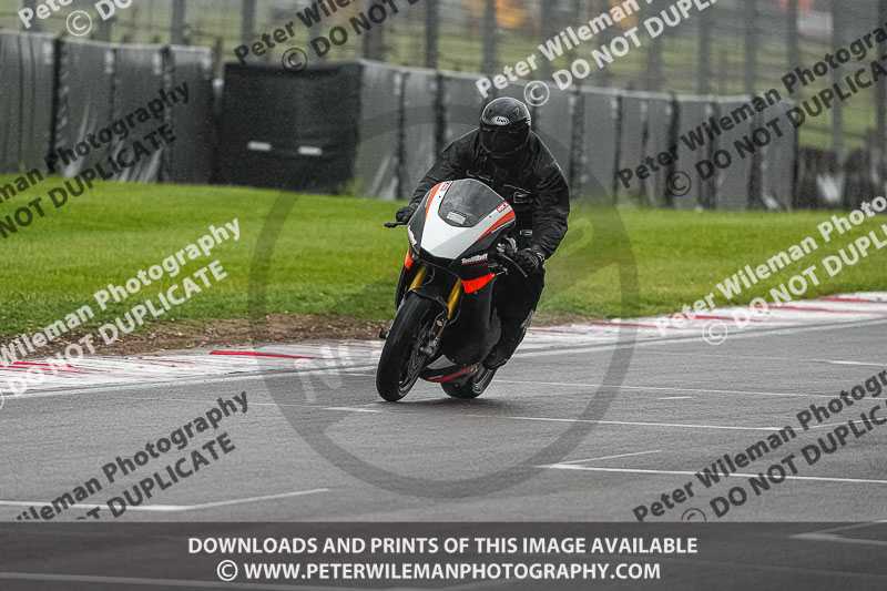 donington no limits trackday;donington park photographs;donington trackday photographs;estoril;event digital images;motorbikes;no limits;no limits trackdays;peter wileman photography;portugal;trackday;trackday digital images;trackday photos
